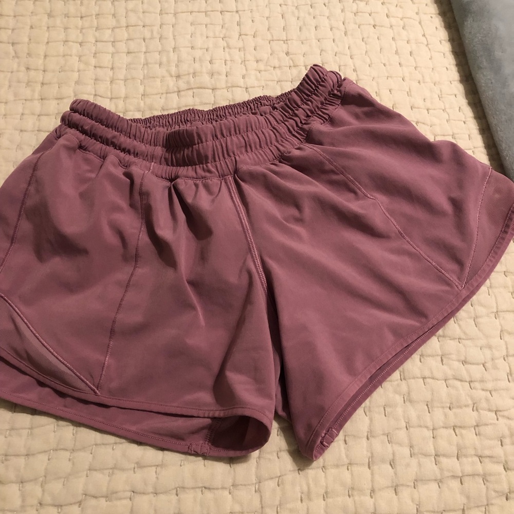 Lululemon Size 4 Hotty Hot Shorts